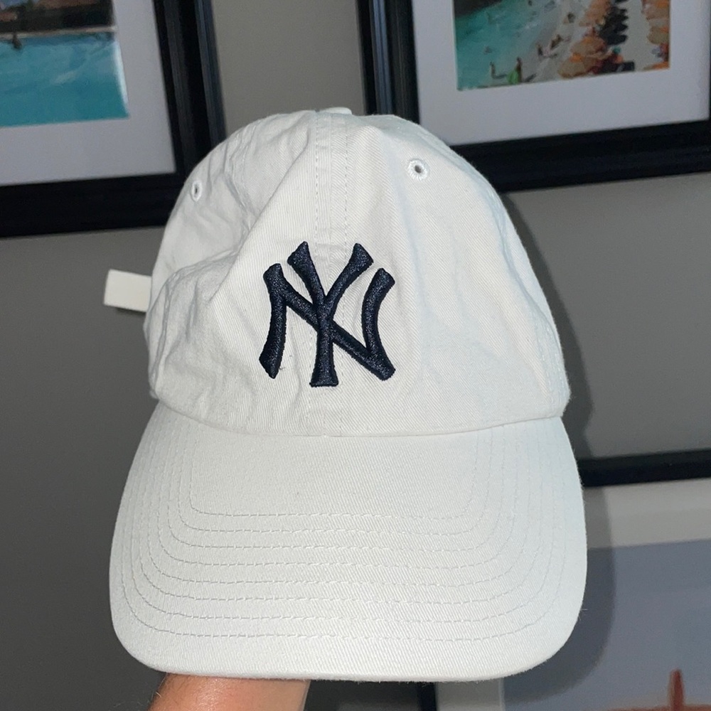 Women’s white yankees 47 hat